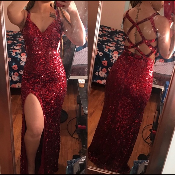 Red Prom Dress ❤️ - Picture 1 of 3